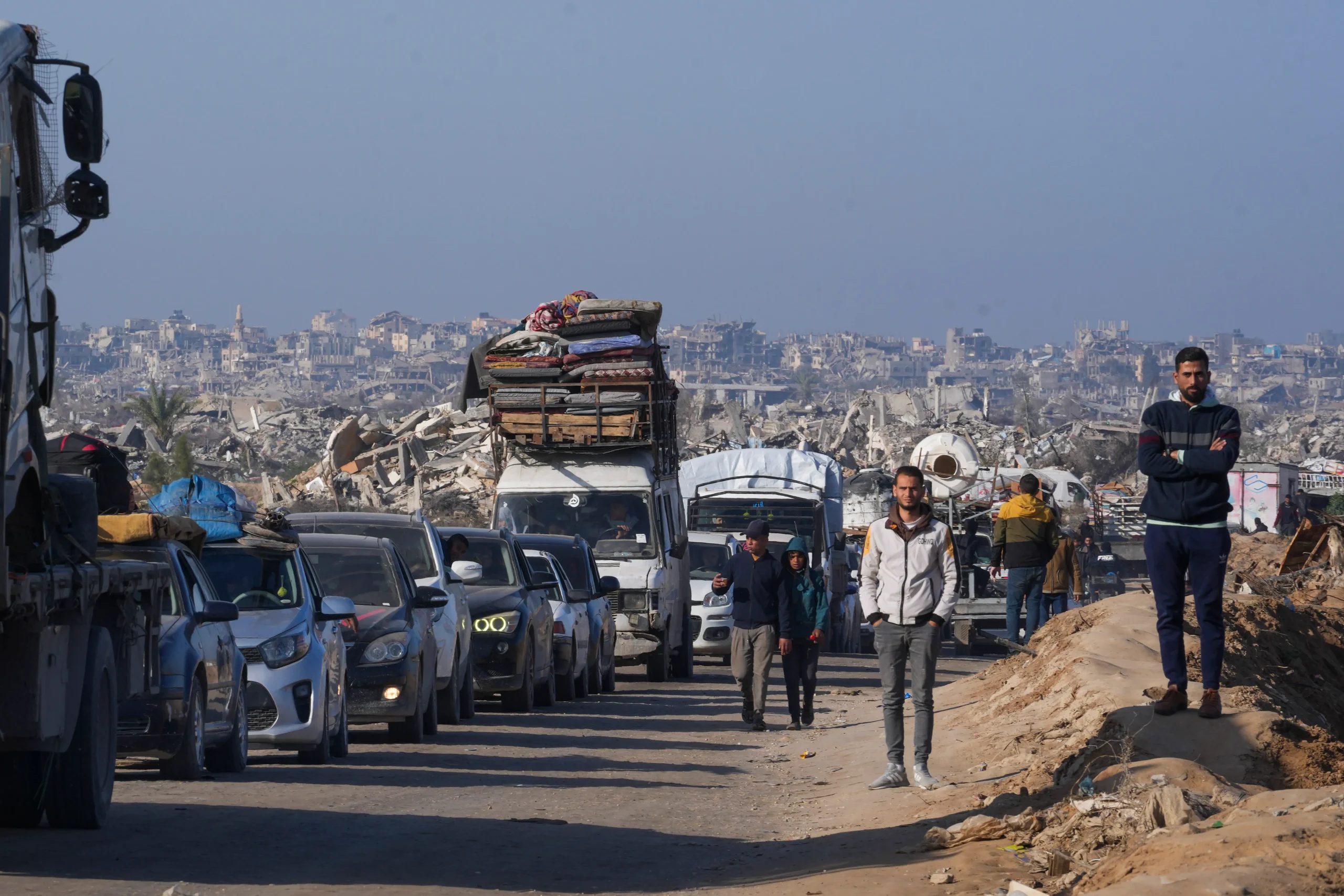 Hamas Returns Israeli Hostages’ Bodies Amid Ceasefire Uncertainty and Ongoing Conflict in Gaza